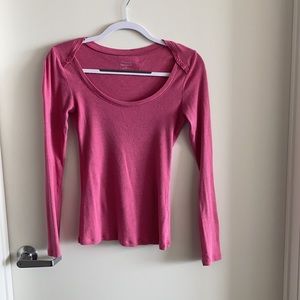 Express Long-Sleeve Scoop Neck Sexy Basic Tee